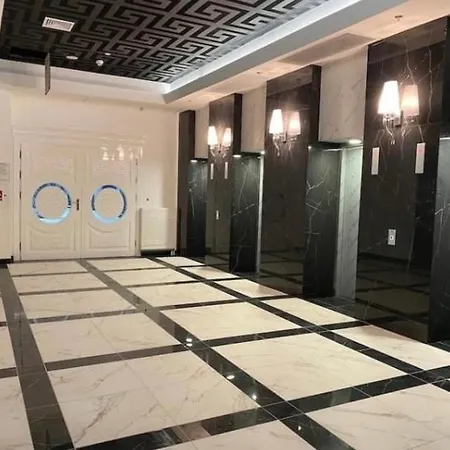Hanza Tower Gold - 24 Sauna & Jacuzzi & Pool アパート